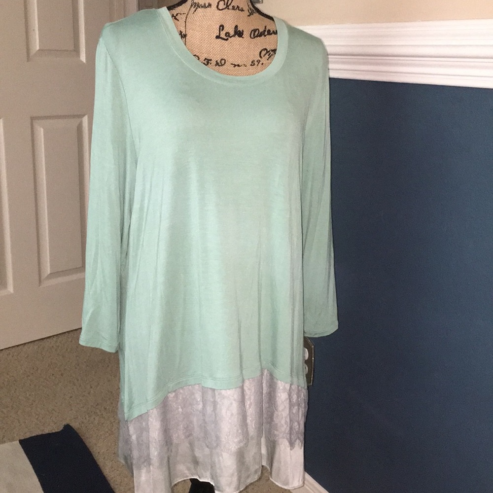 LOGO DRESS